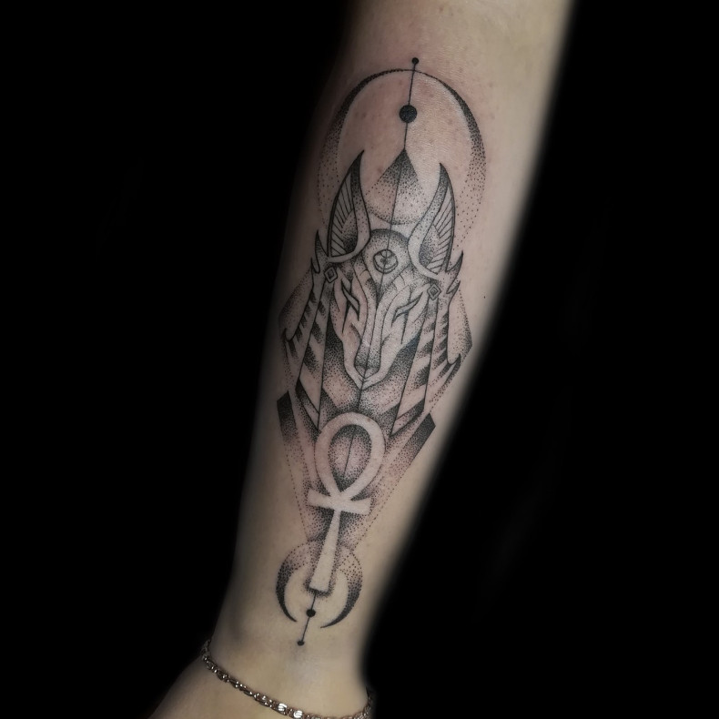 Anubis ankh, photo - Tattoo-Meister Barb Tattoo