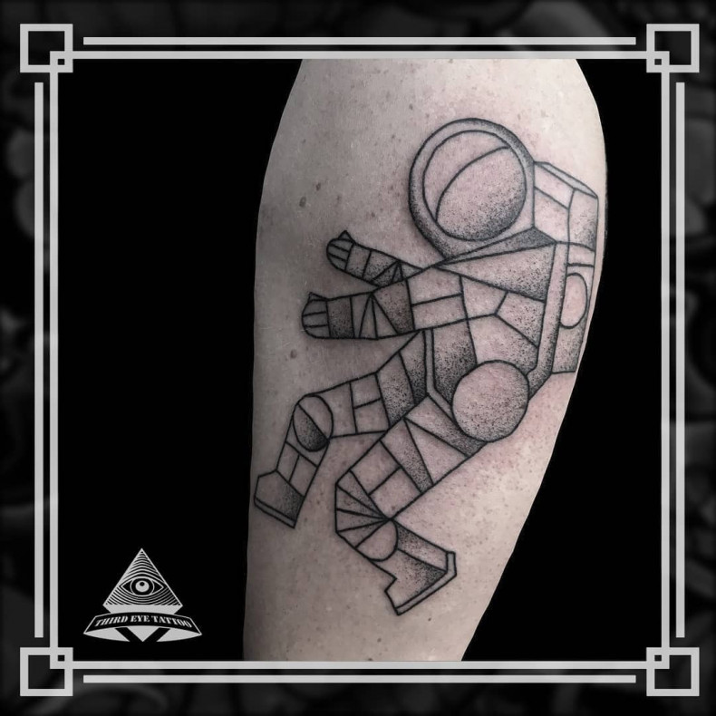 Astronaut, photo - Tatuażysta Barb Tattoo