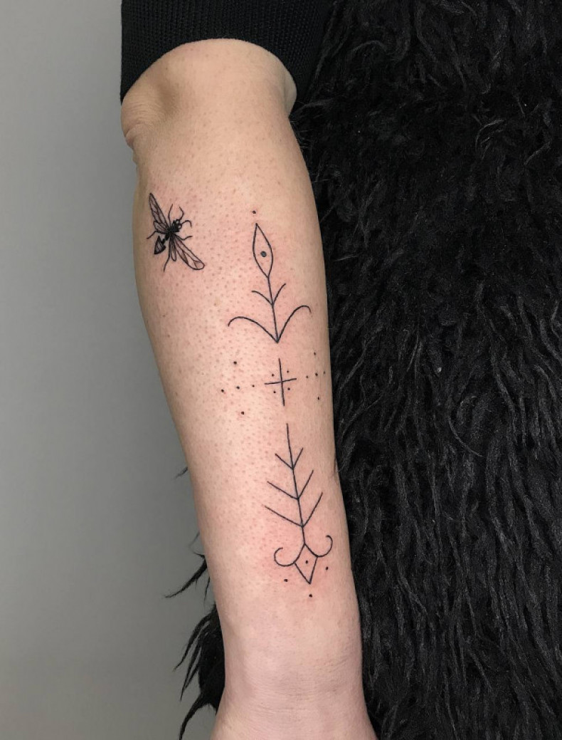 Насекомое пчела, photo - Тату мастер Barb Tattoo