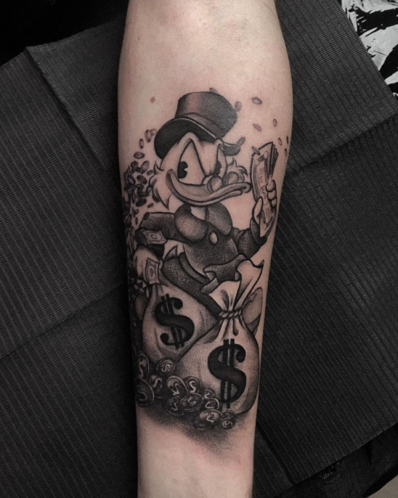 Black and grey cartoons Scrooge McDuck, photo - Tattoo Master Barb Tattoo