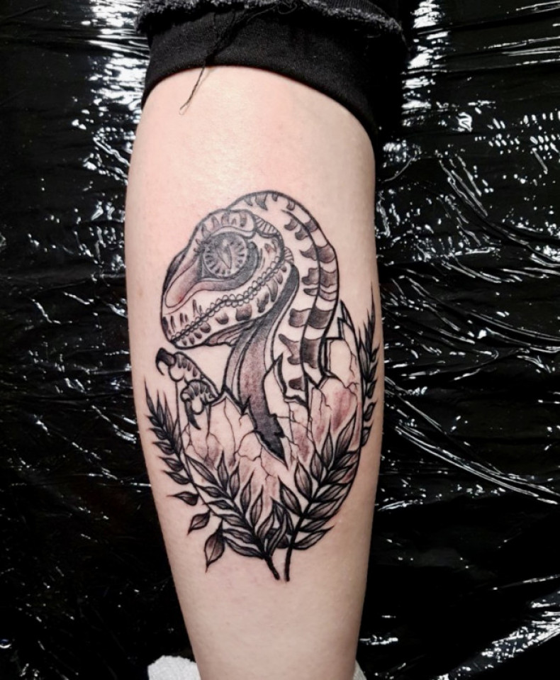 Dinosaur, photo - Tattoo Master Barb Tattoo