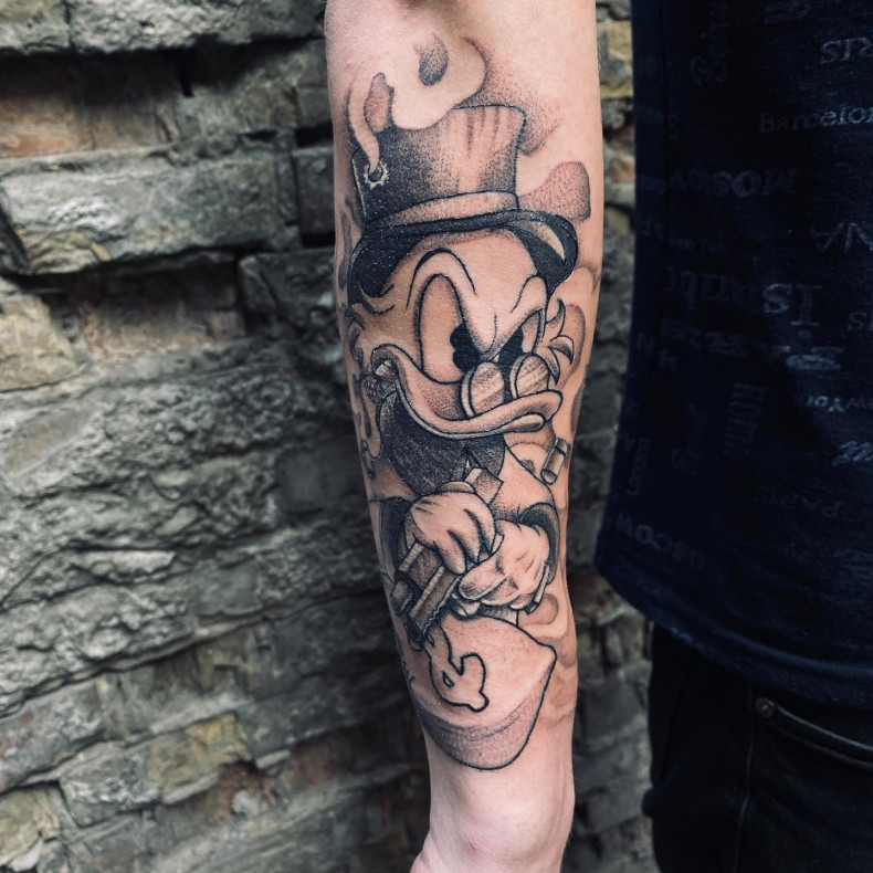 Cartoon Dagobert Duck, photo - Tattoo-Meister Barb Tattoo