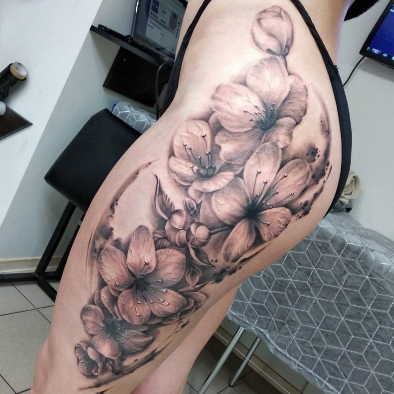 Sakura, photo - Tatuażysta Barb Tattoo