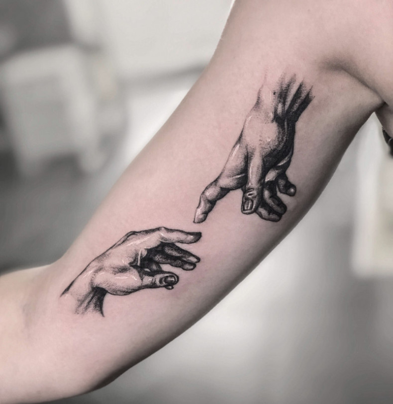 Мементо мори руки, photo - Тату мастер Barb Tattoo