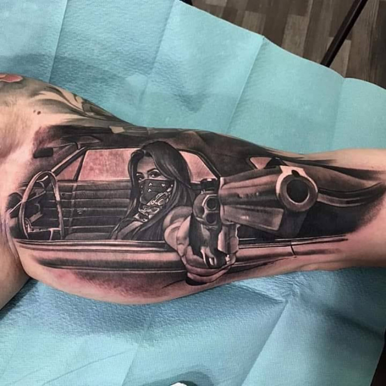 Gun, photo - Tattoo Master Barb Tattoo