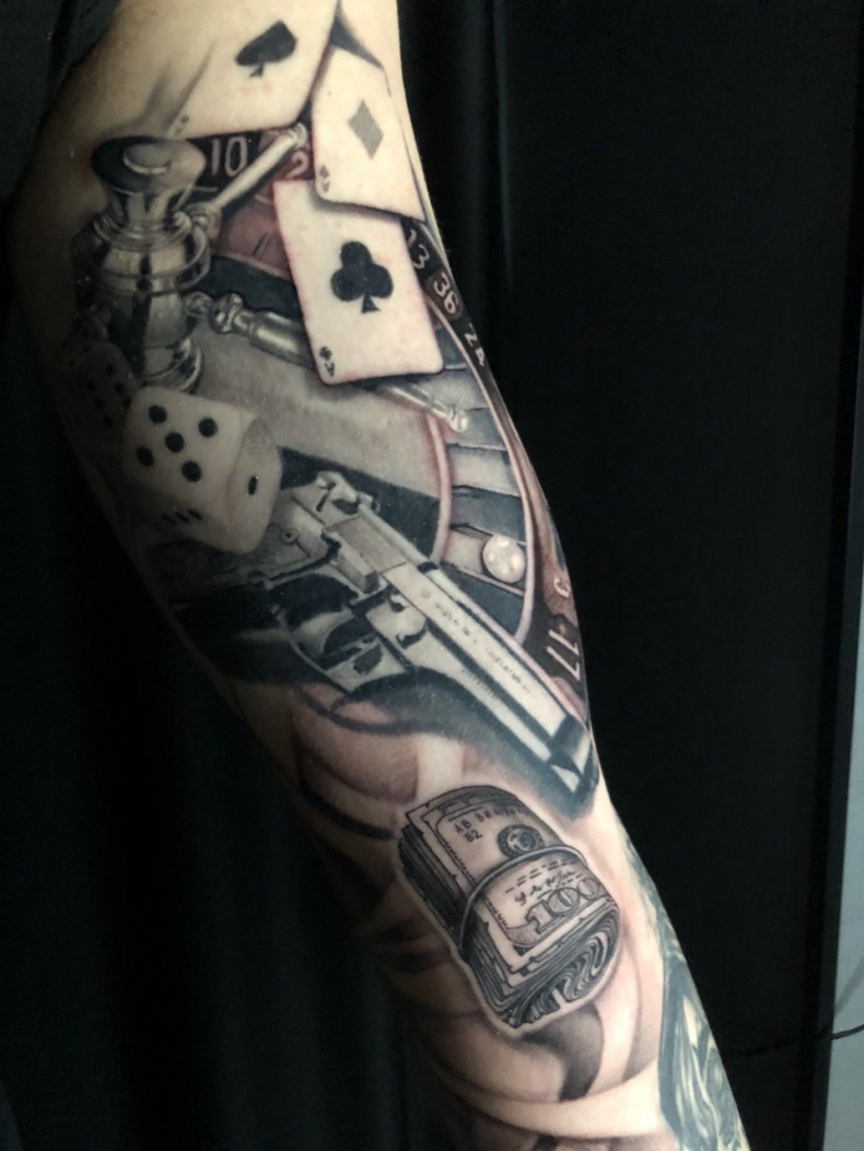 Cards gun, photo - Tattoo Master Barb Tattoo