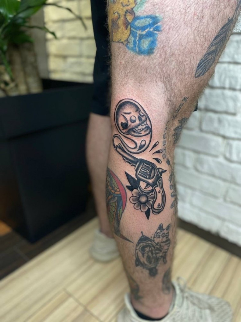 Pistolet, photo - Tatuażysta Barb Tattoo