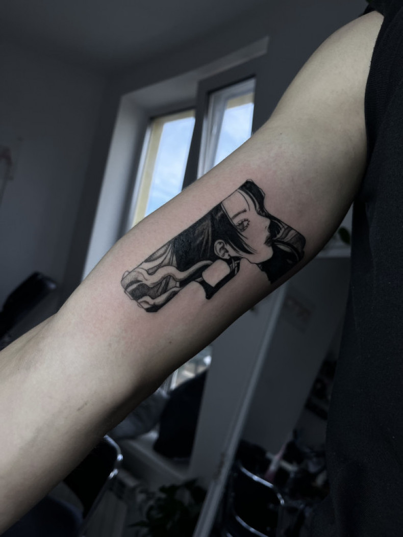 Animacja biceps pistolet, photo - Tatuażysta Barb Tattoo