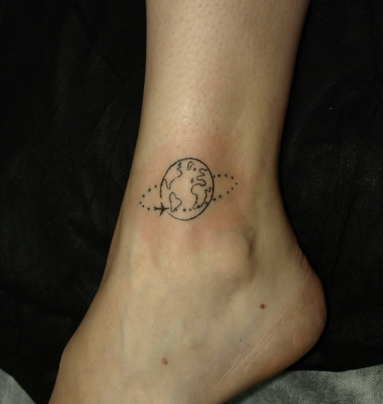 Planet, photo - Tattoo Master Barb Tattoo