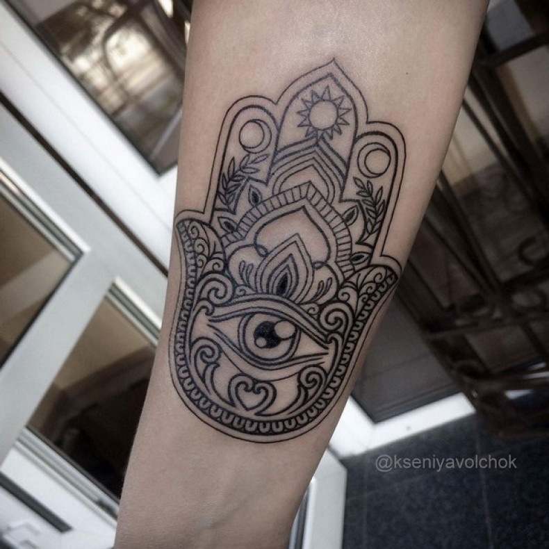 Hamsa, photo - Tatuażysta Barb Tattoo