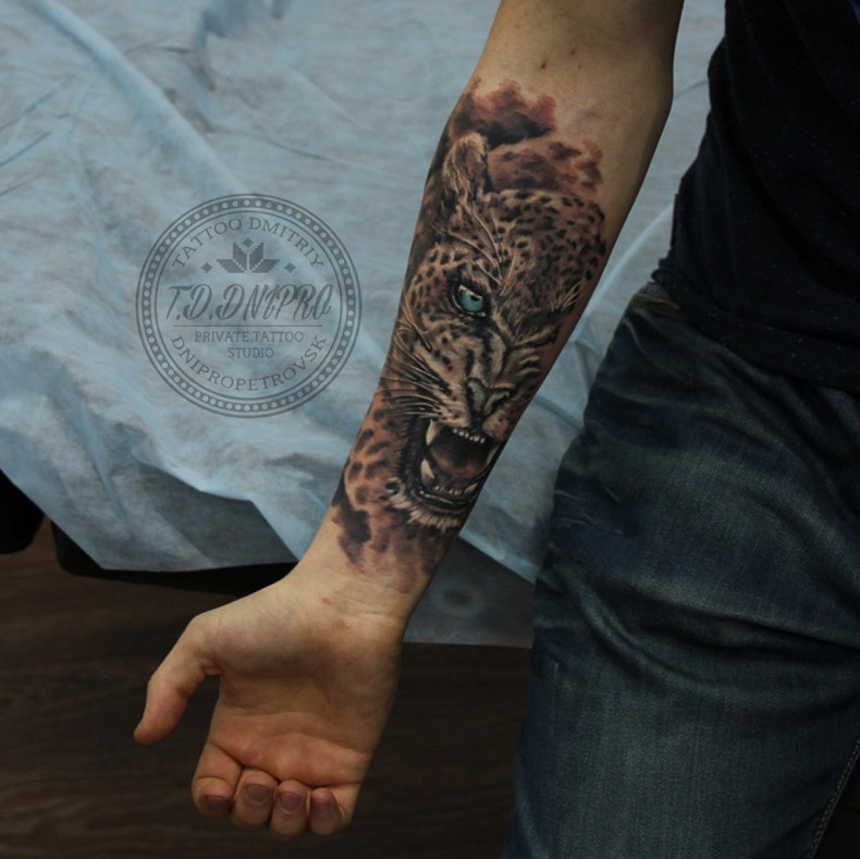 Leopard tattoo in Dnepr \ Individual projects , photo - Tattoo Master Barb Tattoo