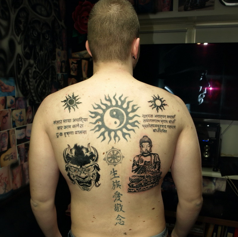 Budda czarne słońce, photo - Tatuażysta Barb Tattoo