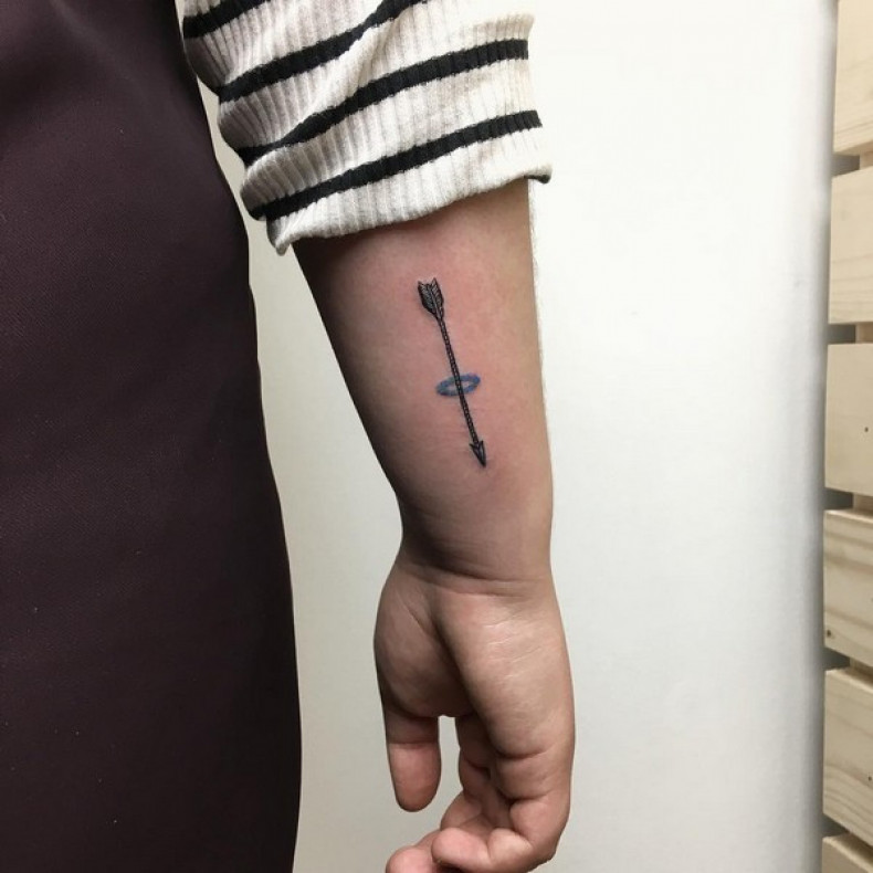 Стрела, photo - Тату мастер Barb Tattoo