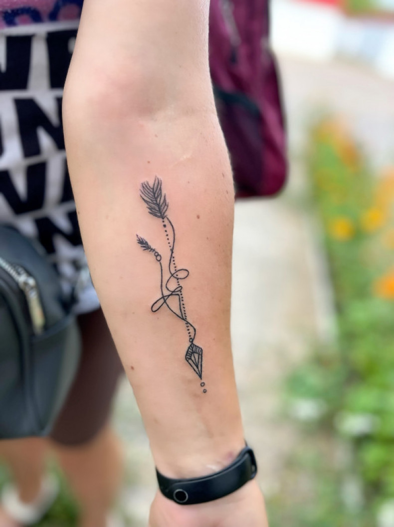 Arrow, photo - Tattoo Master Barb Tattoo