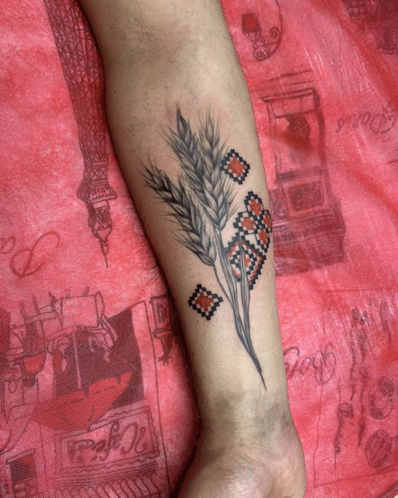 Haftowana koszula ucho patriotyczny, photo - Tatuażysta Barb Tattoo