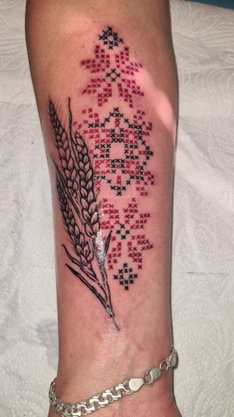 Haftowana koszula ucho patriotyczny, photo - Tatuażysta Barb Tattoo