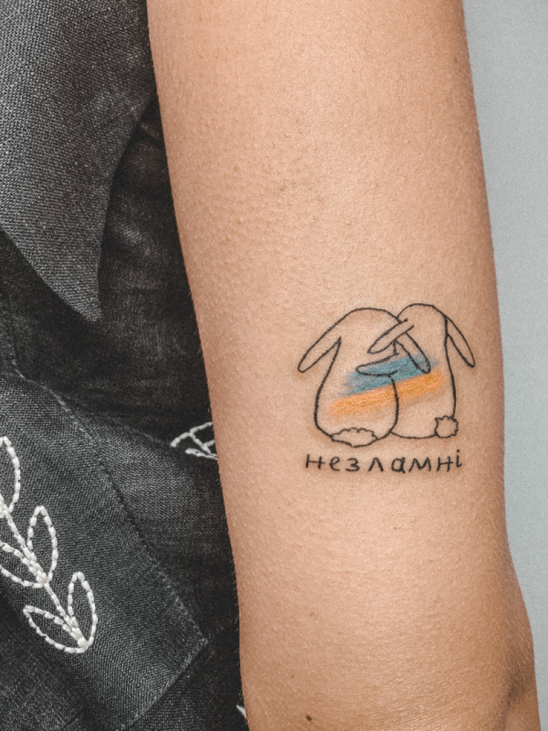 Zając patriotyczny Symbole ukraińskie, photo - Tatuażysta Barb Tattoo