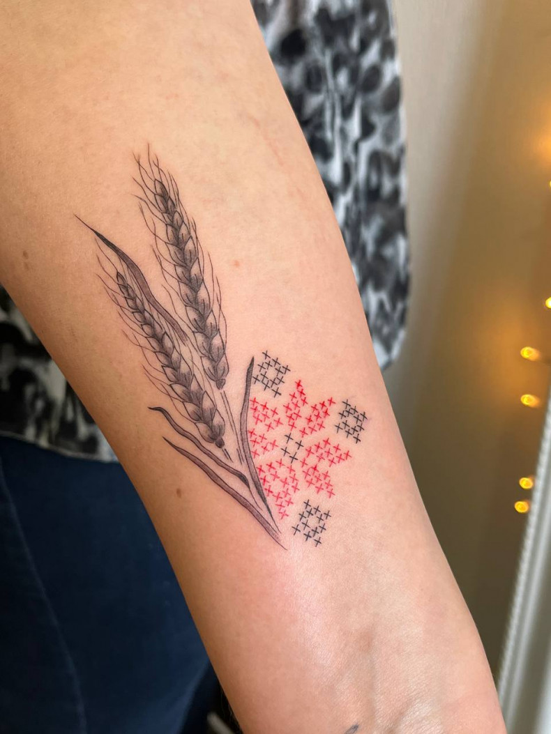 Haftowana koszula ucho patriotyczny, photo - Tatuażysta Barb Tattoo