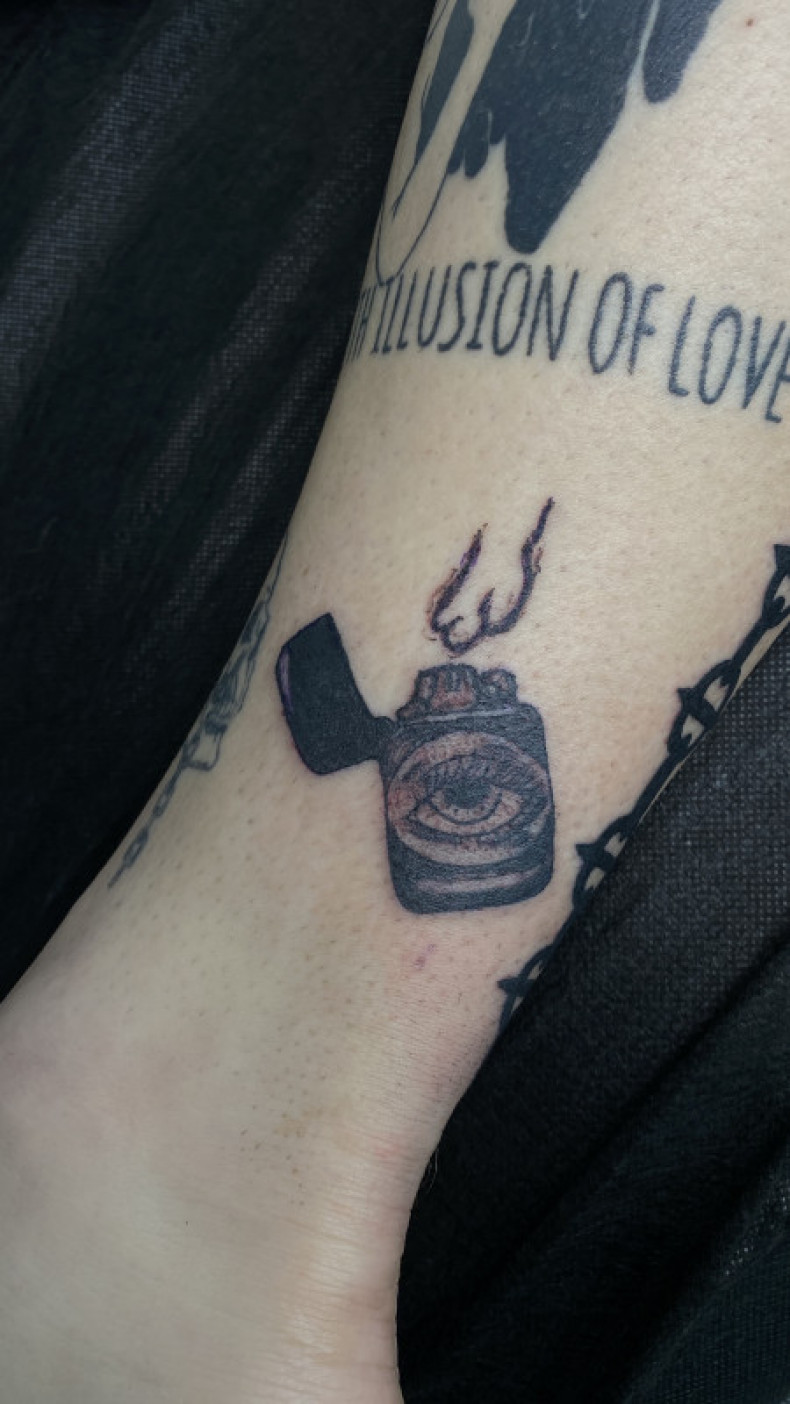 Zapalniczka, photo - Tatuażysta Barb Tattoo