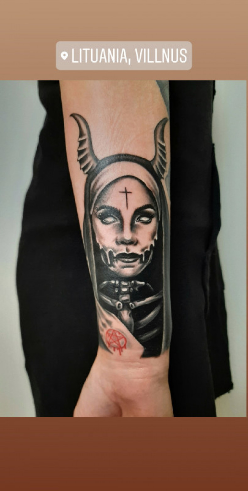 Монашка, photo - Тату мастер Barb Tattoo