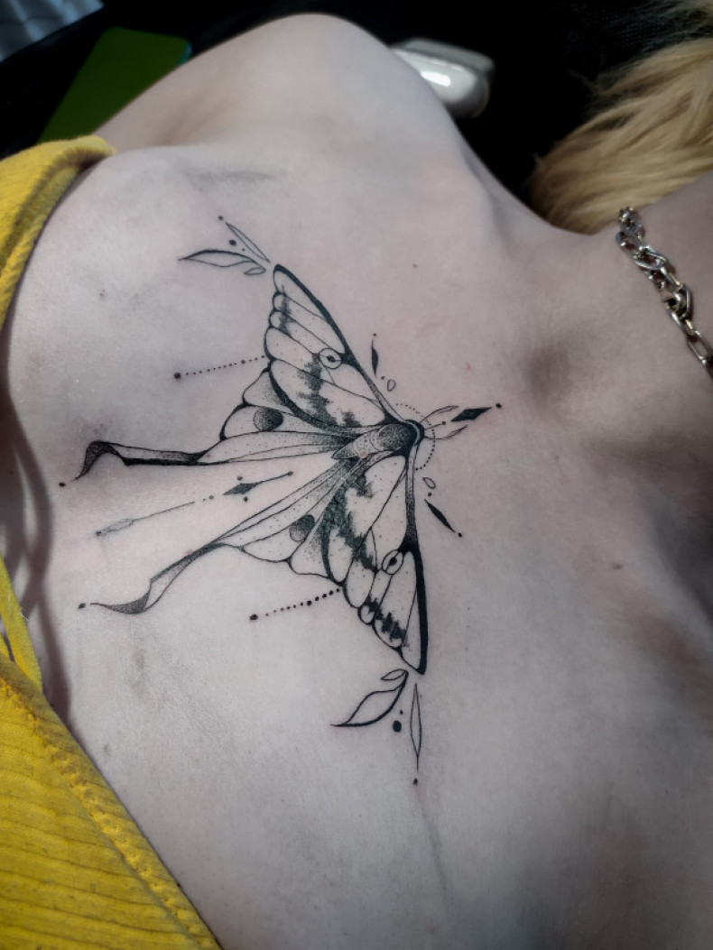 Моль мотылек, photo - Тату мастер Barb Tattoo