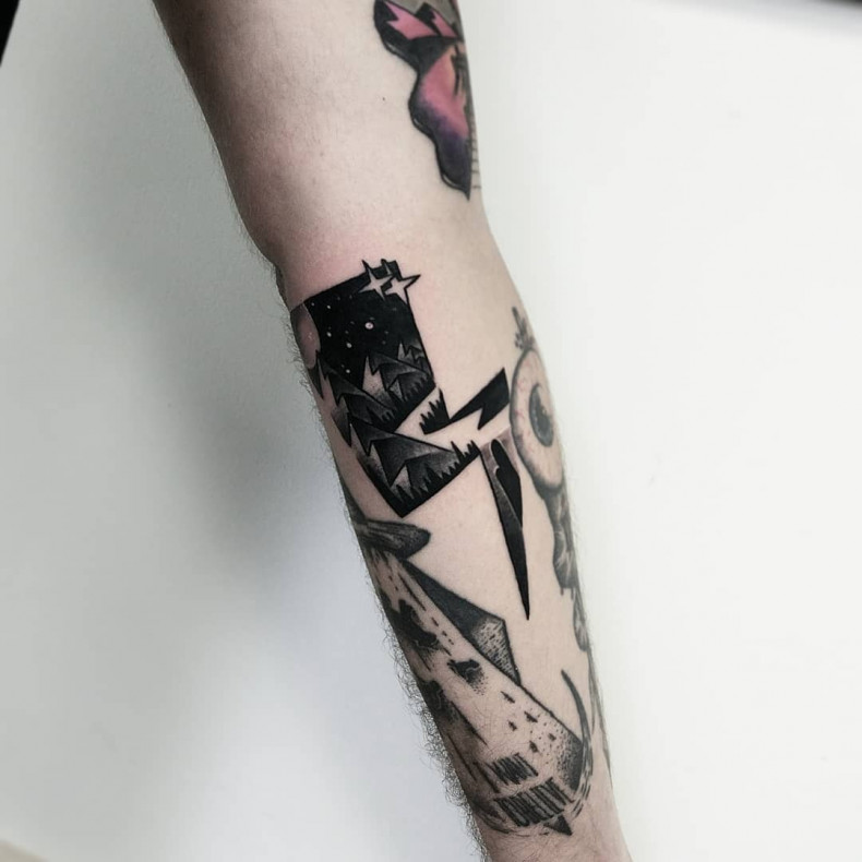 Молния, photo - Тату мастер Barb Tattoo