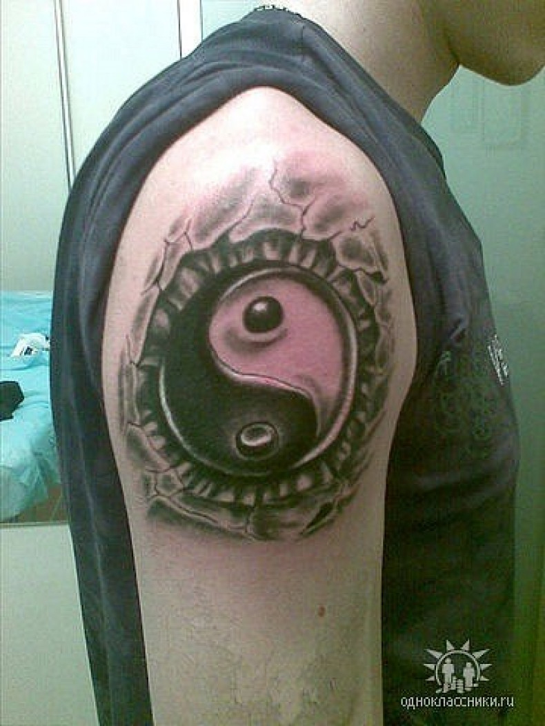 Yin Yang, photo - Tattoo-Meister Barb Tattoo