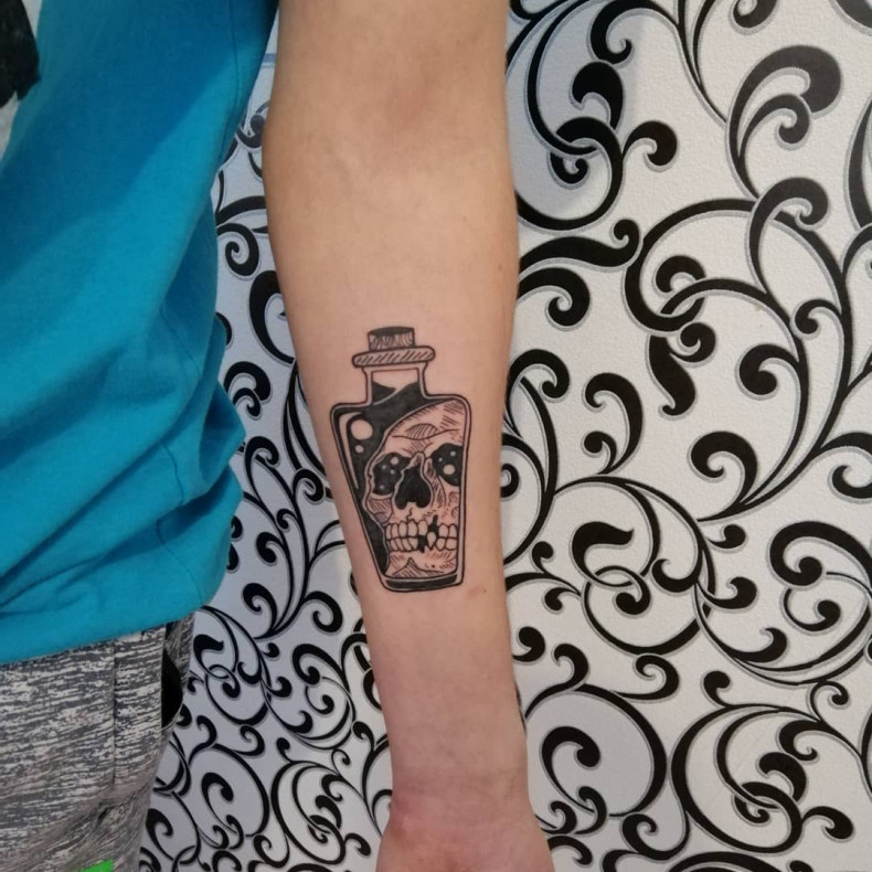 Bottle, photo - Tattoo Master Barb Tattoo