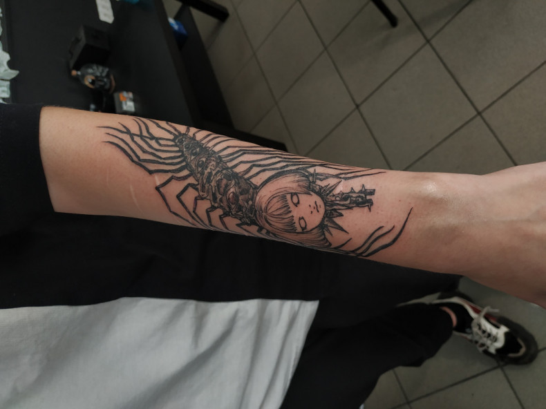 Skolopendra, photo - Tatuażysta Barb Tattoo