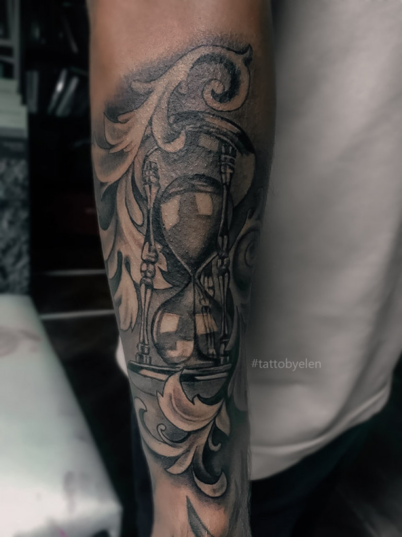 Hourglass, my sketch, photo - Tattoo Master Barb Tattoo