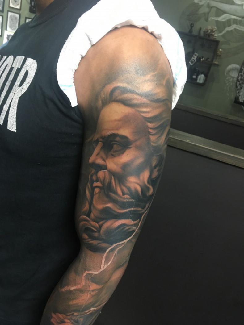 Zeus, photo - Tatuażysta Barb Tattoo