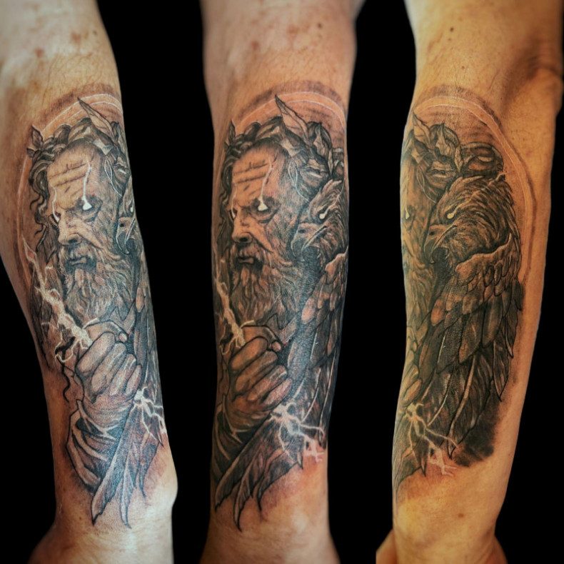 Zeus, photo - Tattoo Master Barb Tattoo