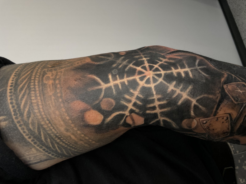 Agishyalm elbow, photo - Tattoo Master Barb Tattoo