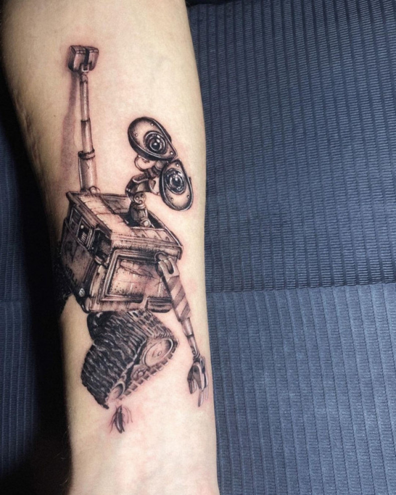 Valli the robot tattoo, photo - Tattoo Master Barb Tattoo