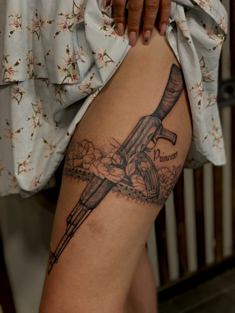 Автомат, photo - Тату мастер Barb Tattoo