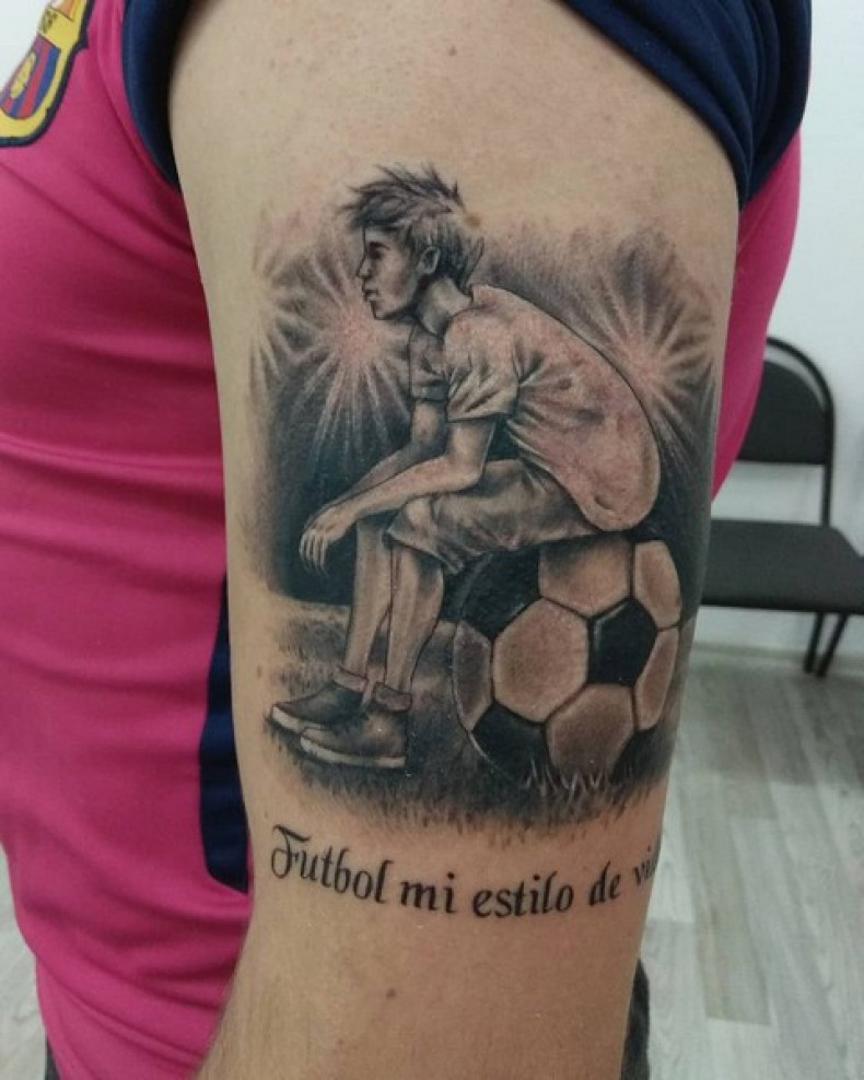 Piłkarski, photo - Tatuażysta Barb Tattoo