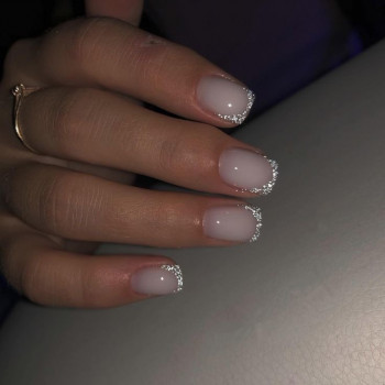 Наращивание ногтей
                    Мастер маникюра Ольга Белая Астана