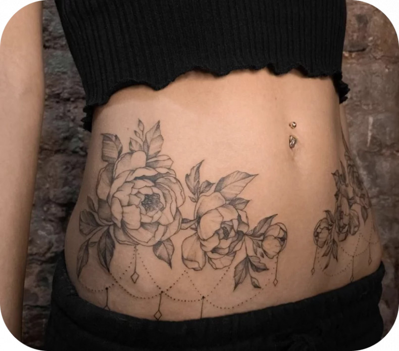 Frauen seiten am bauch, photo - Tattoo-Studio Maybe Tattoo