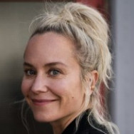 Hair and Makeup Artist Eva Berlin,