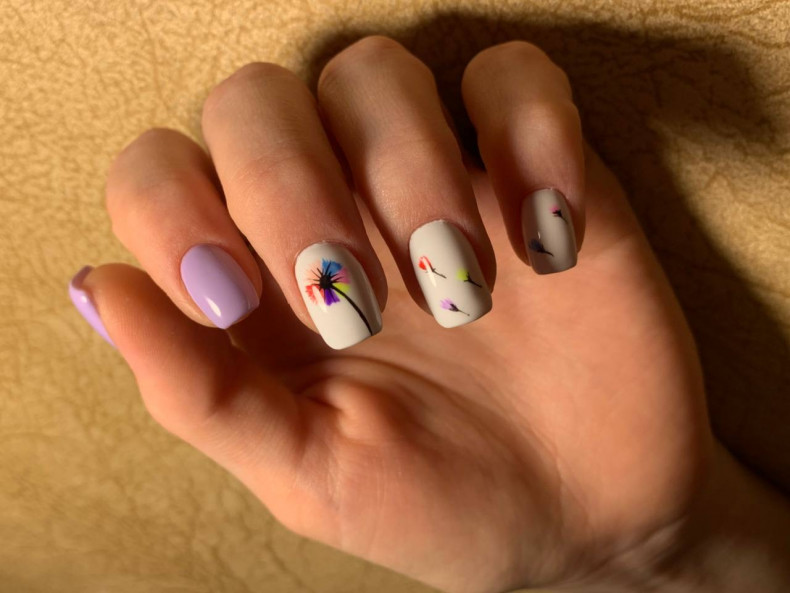 Dandelion white manicure with dandelions, photo - Manicurist Barb Manicure