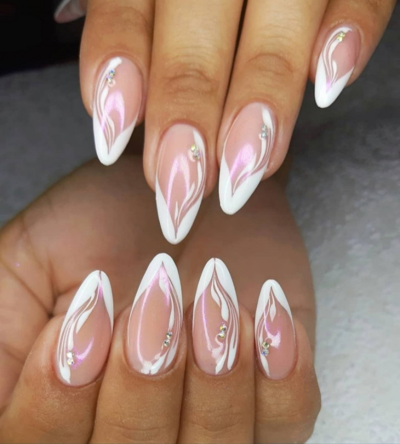  , photo - Manicurist Barb Manicure