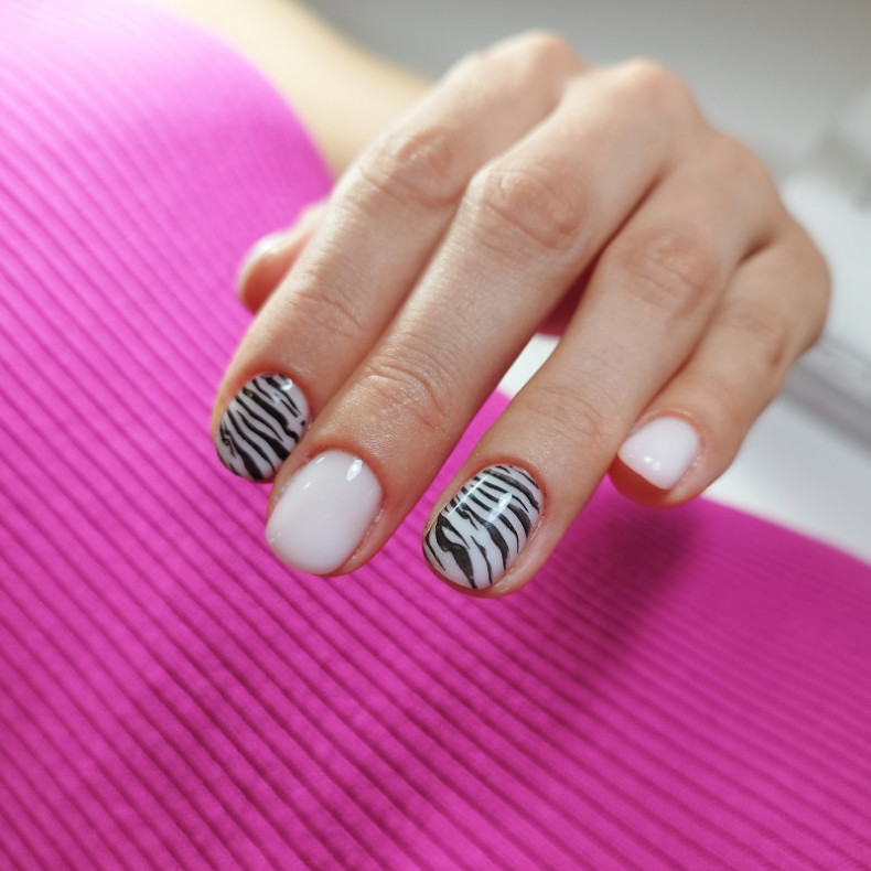 Zebra white manicure for short nails, photo - Manicurist Barb Manicure