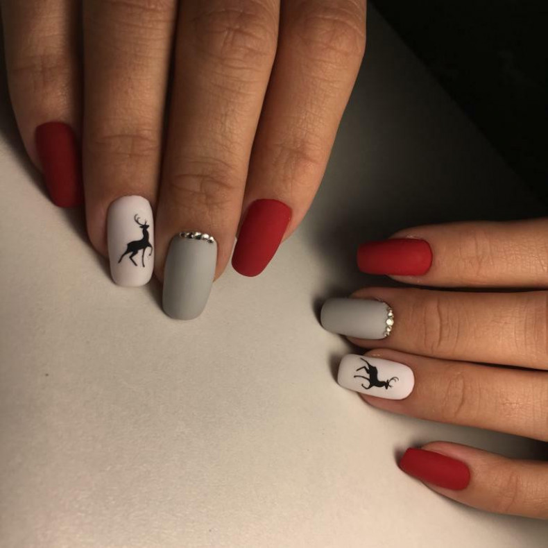  , photo - Manicurist Barb Manicure