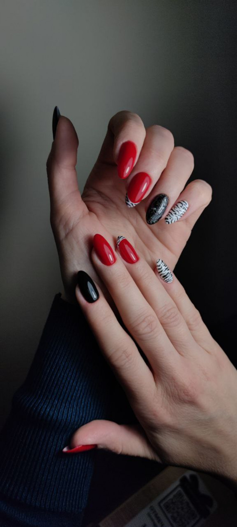 Манікюр комплекс з покриттям гель-лак, photo - Maniküre Barb Manicure