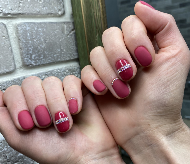Short fall burgundy, photo - Manicurist Barb Manicure