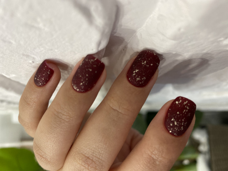 Fall glitter burgundy, photo - Manicurist Barb Manicure