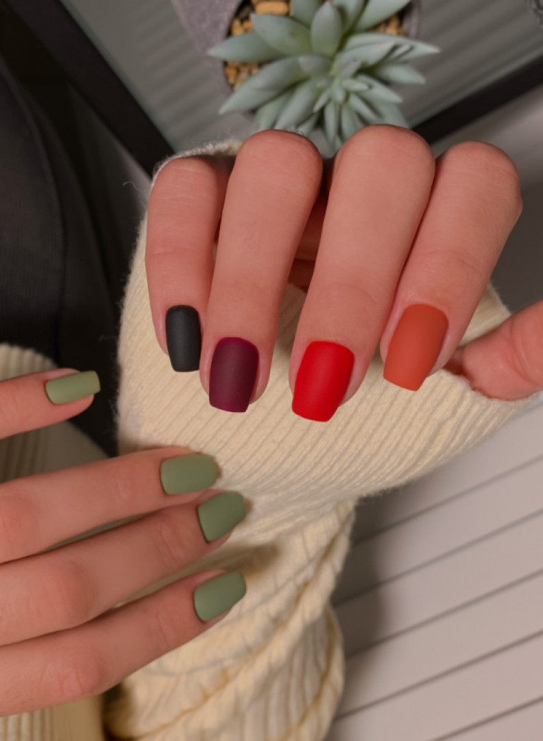 Fall burgundy matte, photo - Manicurist Barb Manicure