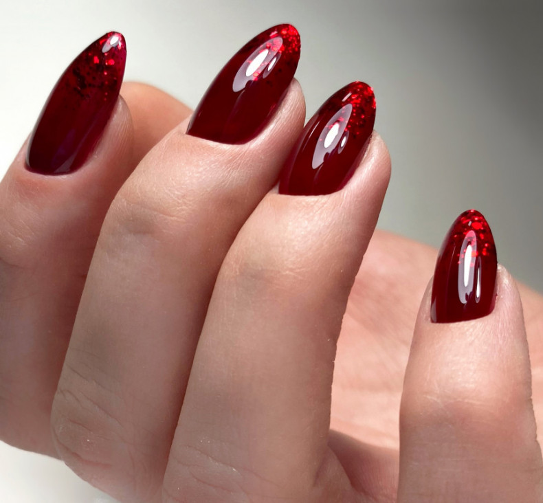 Fall glitter almond, photo - Manicurist Barb Manicure