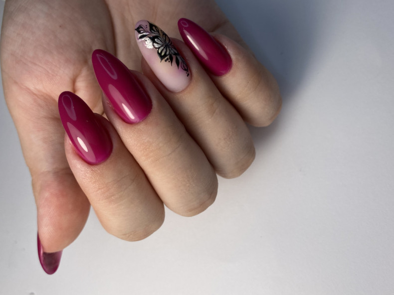 Fall almond burgundy, photo - Manicurist Barb Manicure