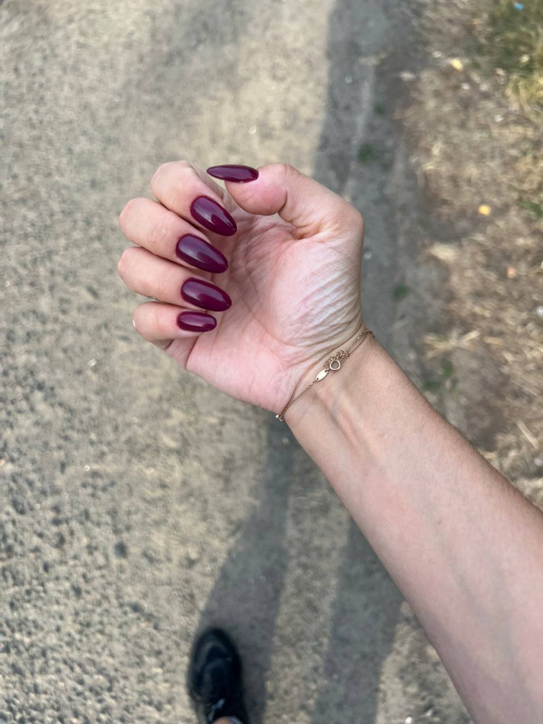 Fall burgundy manicure 2024, photo - Manicurist Barb Manicure